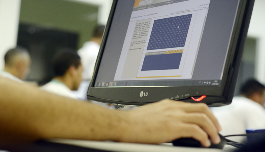Sesi-DF distribui raspadinhas premiadas a industriários