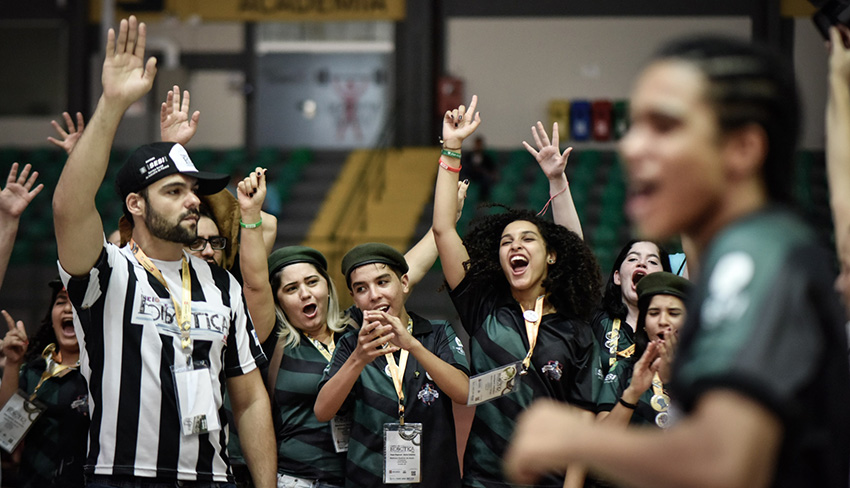 Blumenau recebe última etapa do Torneio Regional de Robótica FLL