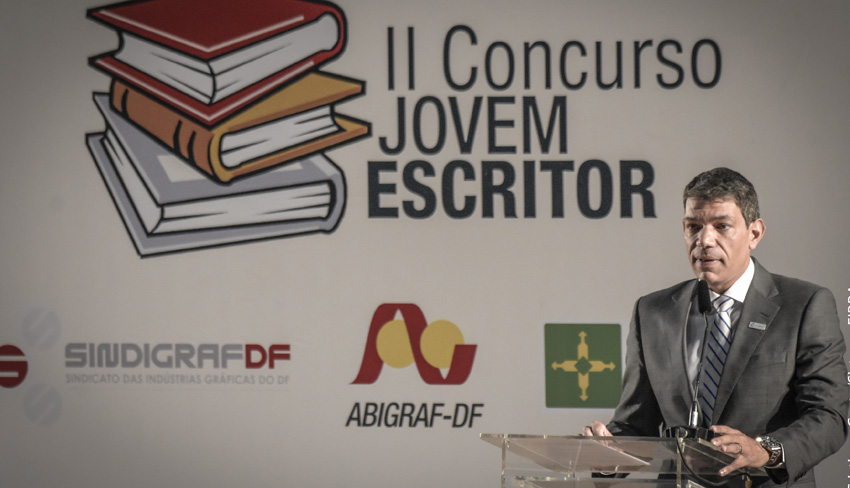 Concurso Jovem Escritor premia 100 melhores redações do DF