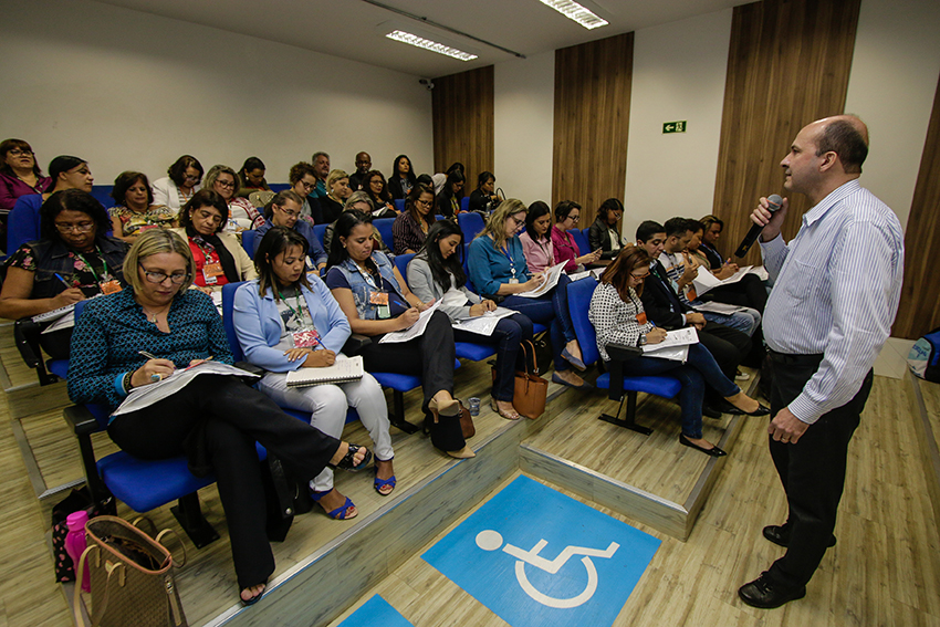 Profissionais e parceiros do Vira Vida se preparam para receber nova turma