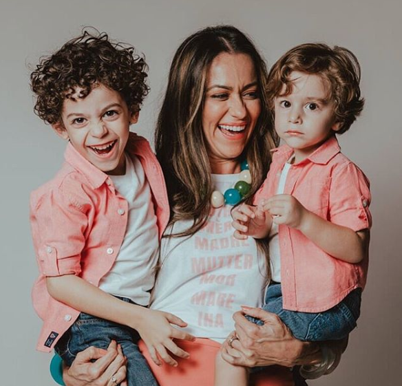 No Dia das Mães, marcas revertem venda de camisetas para o Vira Vida