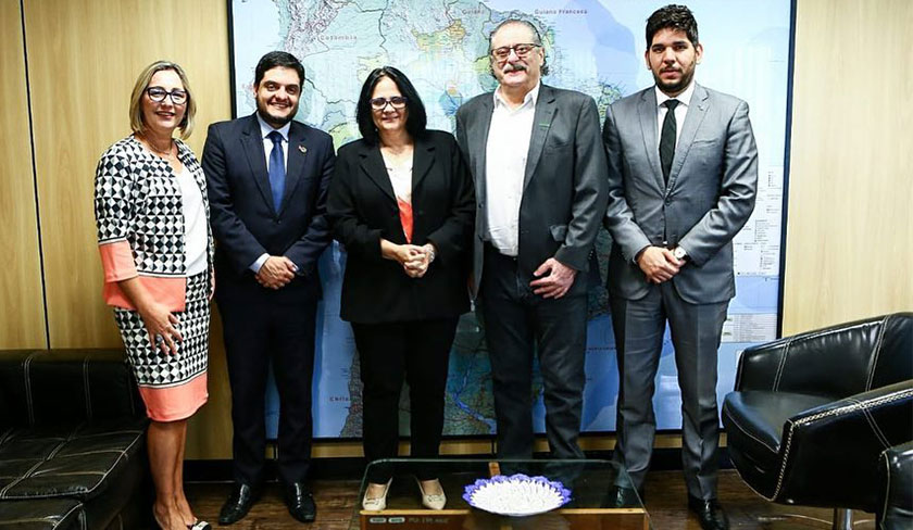 Vira Vida DF é apresentado à ministra dos Direitos Humanos