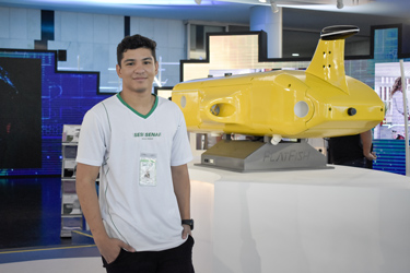 Estudantes do Sesi-DF visitam exposição no Congresso Nacional