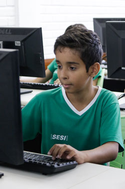 Minecraft auxilia alunos do Sesi-DF na compreensão de conteúdos