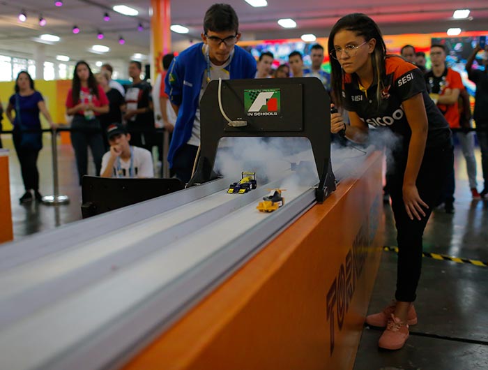 Lobo-Guará coloca carrinho na pista da F1 in Schools