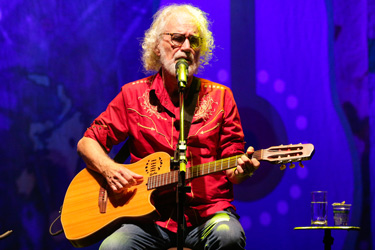 Show de Renato Teixeira abre temporada de 2022 do Sesi-DF Cultural