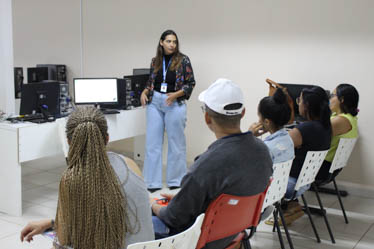 Sesi-DF realiza aulas inaugurais da EJA fora das unidades de ensino
