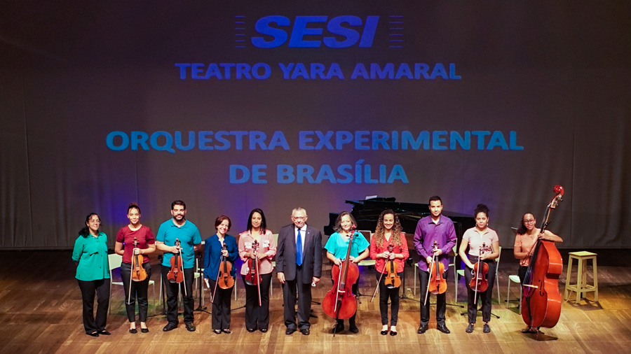 Aulas de canto, instrumentos musicais e de dança no Programa de Música da Indústria