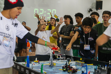 Estudantes da Rede Sesi-DF disputam vagas para participar da First Lego League 2025/2026