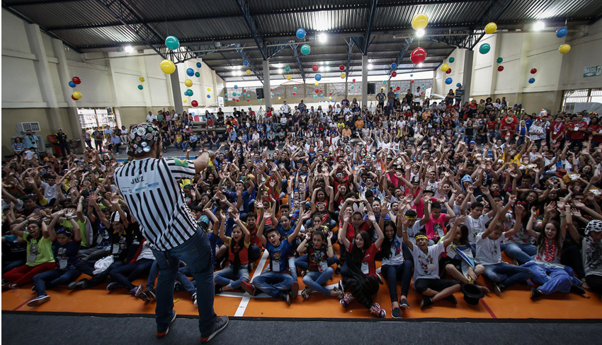 Sesi-DF forma alunos campeões na robótica