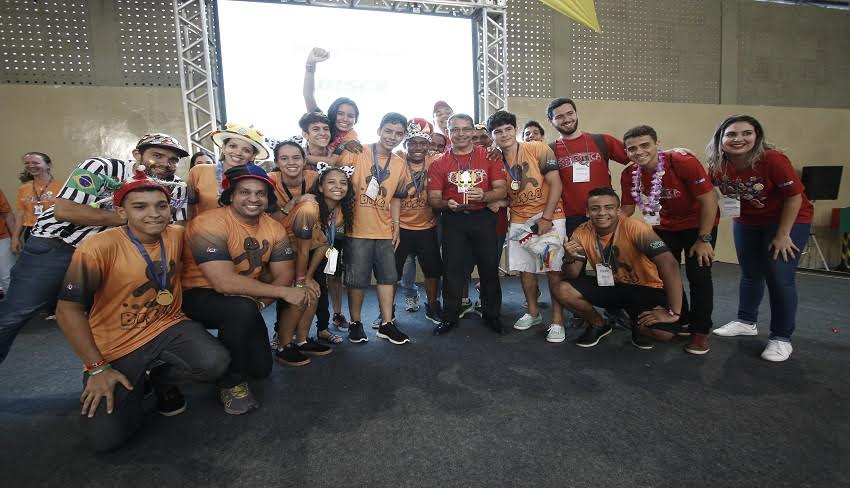 Sesi-DF garante duas vagas na etapa nacional do Torneio de Robótica FLL